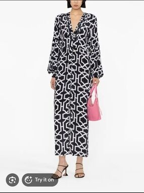 Alexandra Miro Black & White Geometric V-Neck Maxi Dress, Small